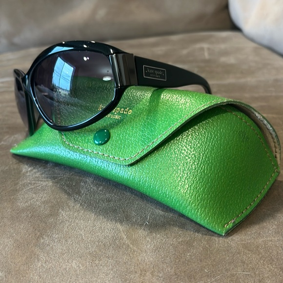 kate spade Accessories - Kate Spade Trudy Sunglasses with Case
